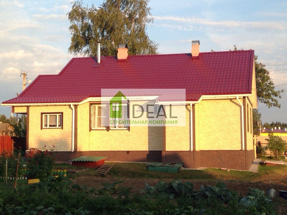 Фото. Монтаж фасадных панелей на доме в Дзержинском районе в СНТ «Березка», Волгоград